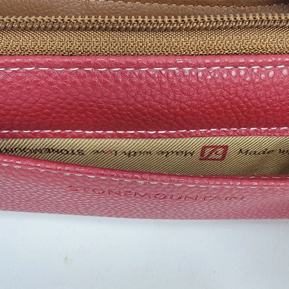 Stone Mountain Accessories Red Leather‎ Wallet/Clutch. P170